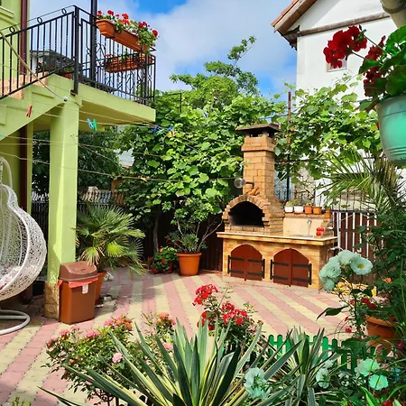 Casa Bianca Guest house 2*